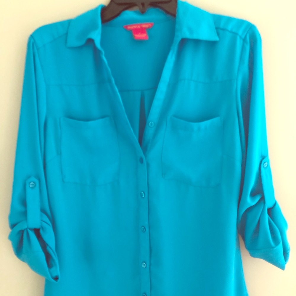 Women’s Blue button up shirt
